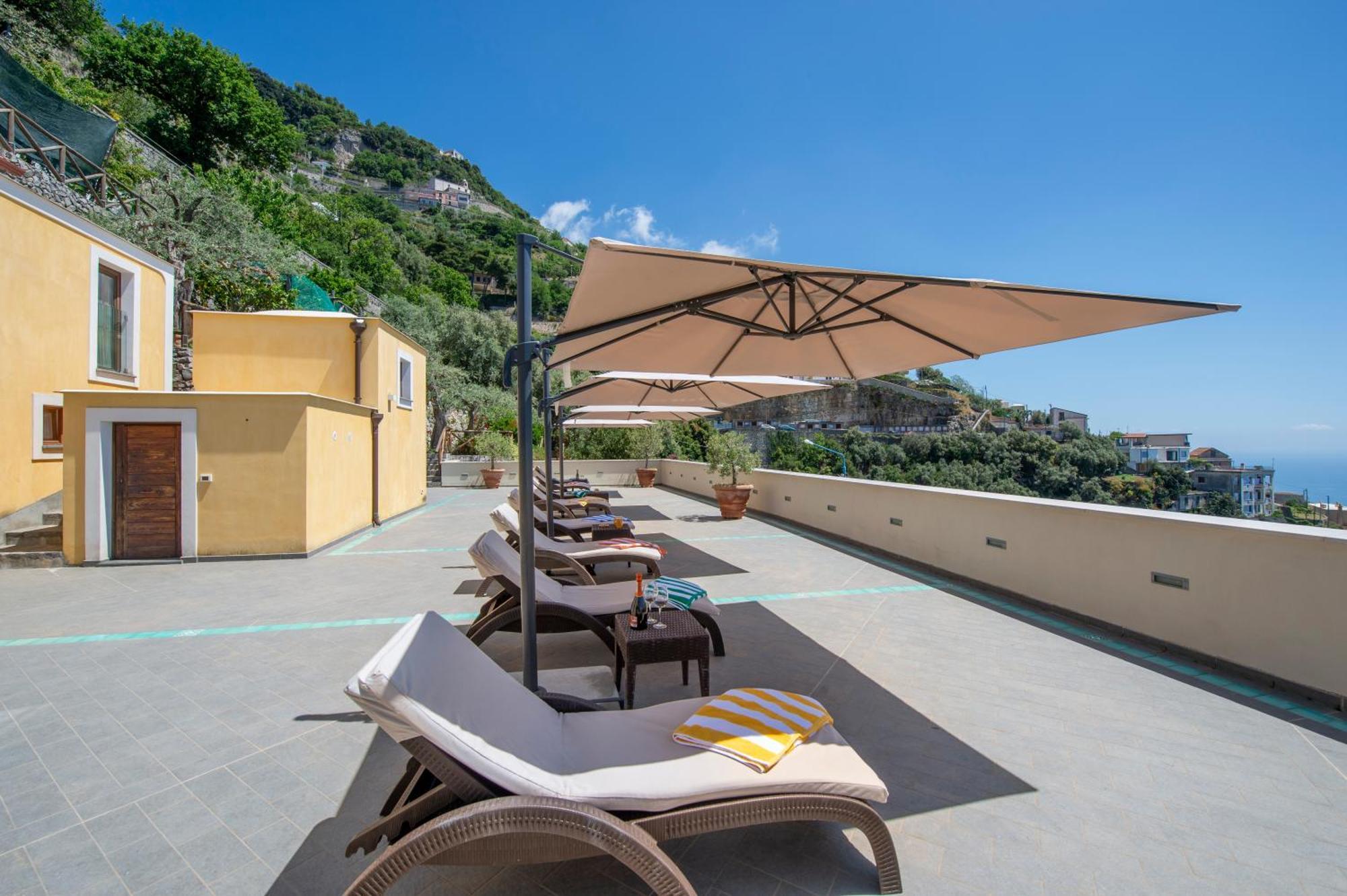 Le Contrade By Sosore Holiday Homes -Amalfi Coast Furore Kamer foto